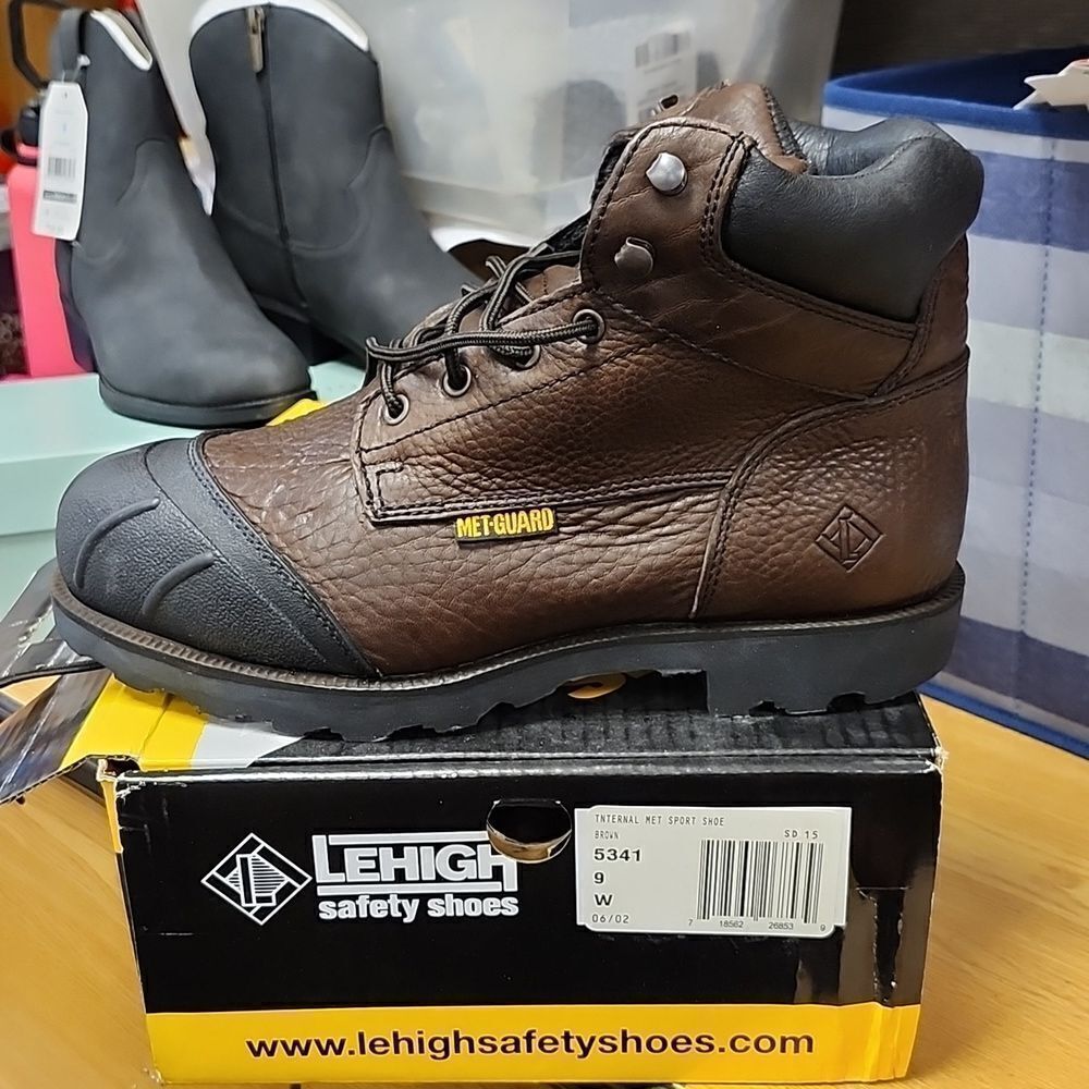 Lehigh mens 9W dark brown met sport shoe